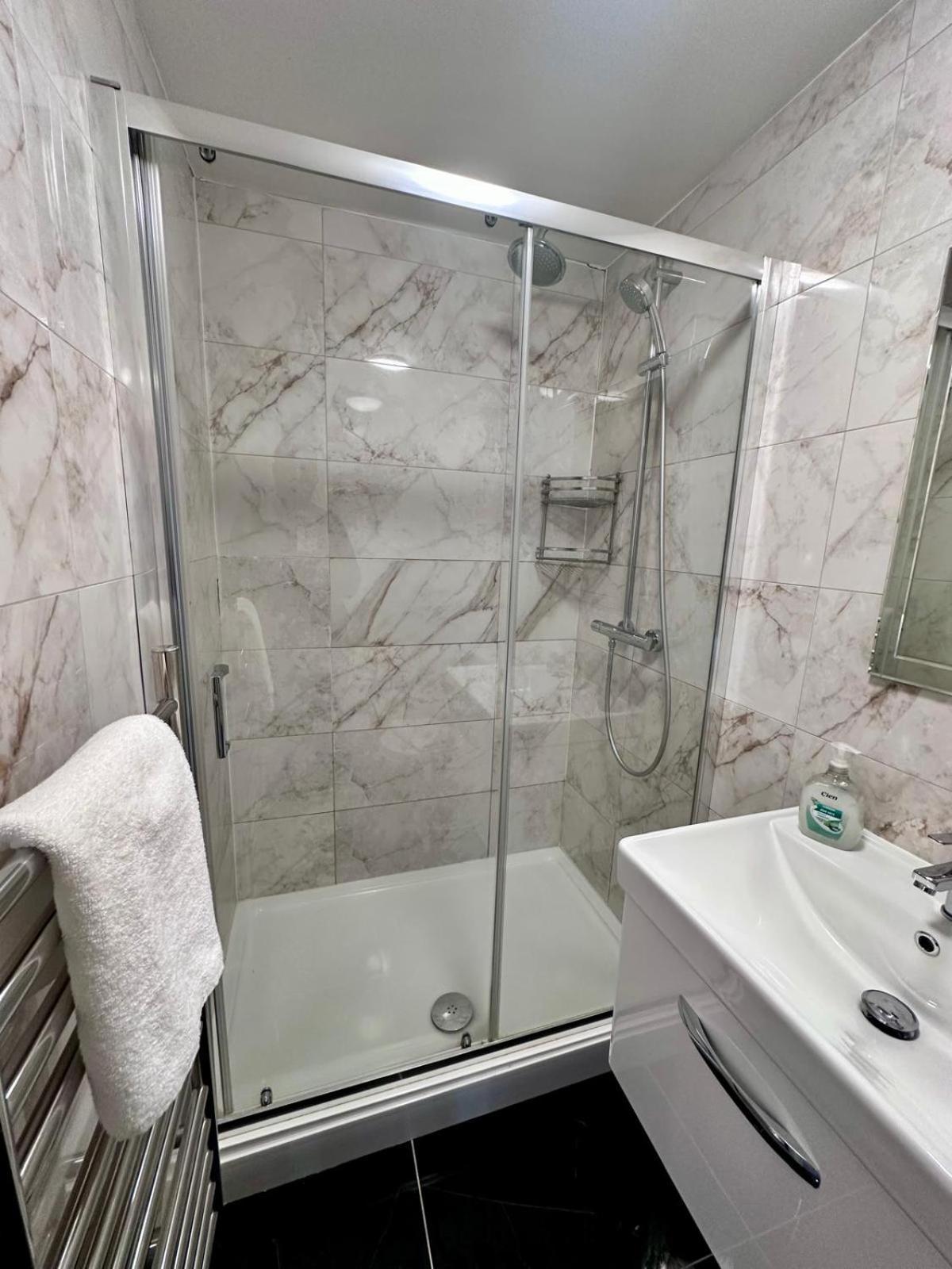 לונדון Acacia Hotel מראה חיצוני תמונה